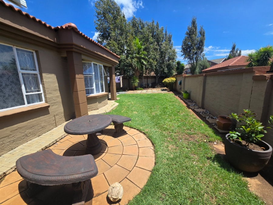 4 Bedroom Property for Sale in Heuwelsig Free State